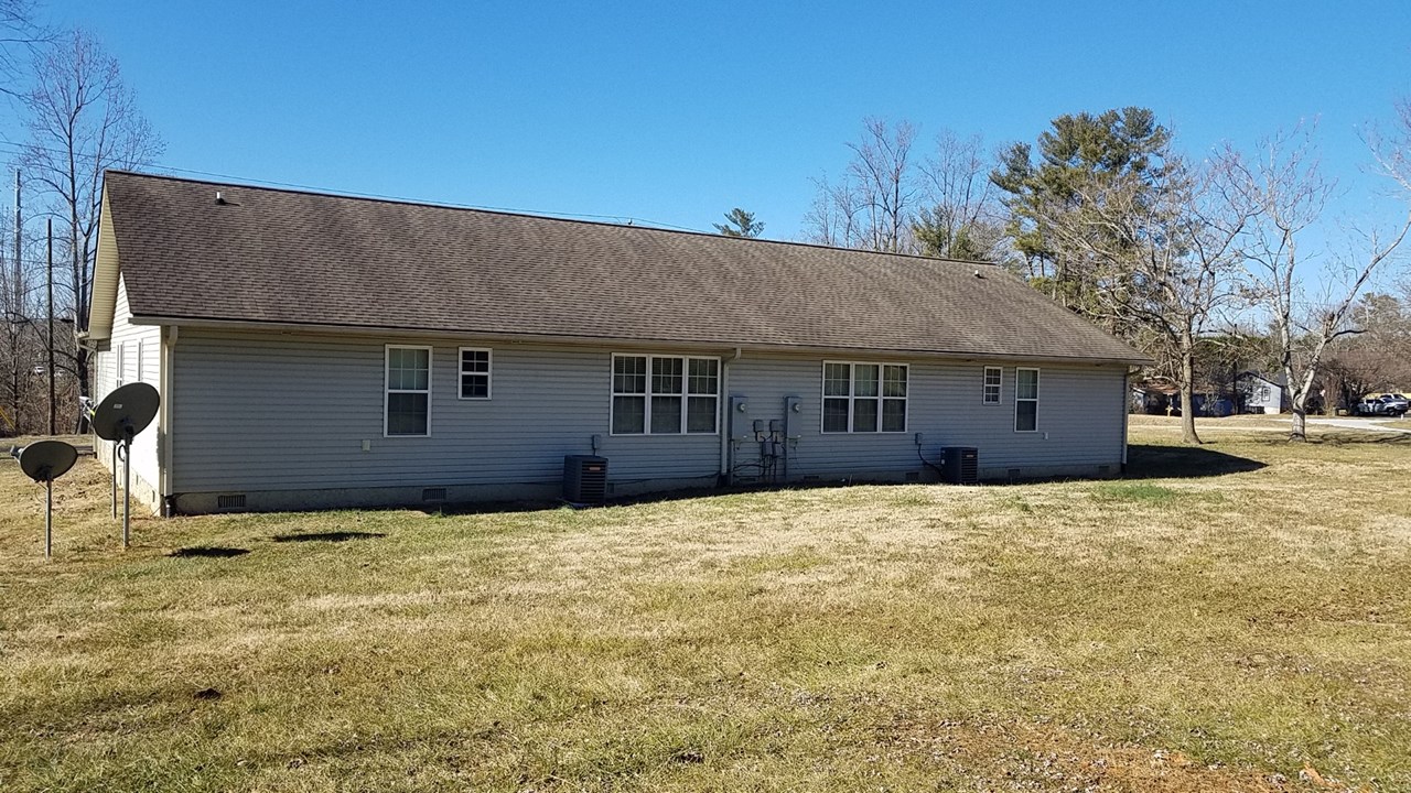 rear view of duplex home