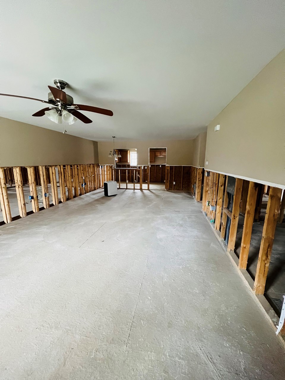 great room to kitchen